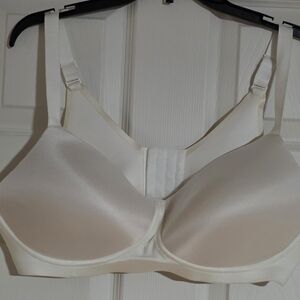 New Without Tags Catherines 42B Tshirt No Show Bra